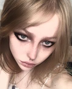 Makup Looks, Smudged Makeup, Punk Makeup, Alt Makeup, Hair Tattoos, Edgy Makeup, Fancy Makeup, Grunge Makeup, Natural Eye Makeup