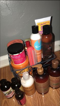 Hair Products Aesthetic, Curls Aesthetic, Cabello Aesthetic, Curly Products, Healthy Curls, Products Aesthetic, Curly Hair Care Routine, Health Hair, Best Natural Hair Products