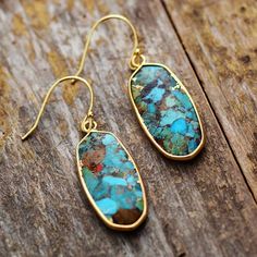 Natural Stone Turquoise Dangle Earrings Harmony • Good fortune •Calmness Feel Gorgeous in this pair of pretties! If you are a turquoise jewelry lover and you searching for unique semi-precious stone earrings, then our Turquoise earrings are just for you. In this unique pair of dangle earrings, One Turquoise stone does it all! This is the perfect gift for those who want to feel complete. Turquoise Properties Represents wisdom, tranquility, protection, good fortune, and hope. Turquoise assists you Natural Turquoise Stone, Bohemian Jewellery, Natural Stone Earrings, Turquoise Drop Earrings, Turquoise Earrings Dangle, Les Chakras, Classic Earrings, Handmade Jewelry Gift, Classic Jewelry