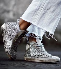 Glam Style, Golden Goose Deluxe Brand, Outfit Trends, Women Sneakers, Olivia Palermo, Sneakers Outfit, Sneakers Online