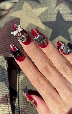 Nail Piercing, Vintage Nails, Grunge Nails, Minimal Nails, Y2k Nails, Nails Desing