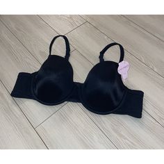 Women’s Cacique Lane Bryant Smooth T-Shirt Bra, Black, Lined, Underwire, Back Close Size: 44b New, With Tags Black Full Coverage Bra-friendly Tops, Black Full Coverage Bra Friendly Top, Black Bra Friendly Full Coverage Tops, Black Stretch Underwire Tops, Black Underwire Top For Night Out, Shirt Bra, T Shirt Bra, Lane Bryant, Women's Intimates