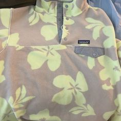 Tan And Bright Yellow Patagonia Pullover With Hibiscus Flowers Hibiscus Flower Hoodie, Flower Hoodie, Patagonia Pullover, Vintage Patagonia, Hibiscus Flower, Hibiscus Flowers, Patagonia Womens, Bright Yellow, Patagonia