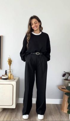 Check more at https://beautyfashionideas.com/fashion/15770/ Comfy Outfits For Work Office Style, Business Casual Modest Outfits, City Work Outfits, Scandinavian Work Outfit, Wide Pants Outfit Casual, Comfy Elegant Outfit, Business Casual Outfits For Women Curvy, Fall Curvy Outfits, Work Outfits Smart Casual