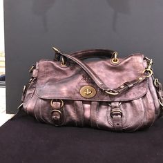 Coach Bag With Pockets In Bronze. Perfect Condition. Price Is Firm. Bag With Pockets, Bags Coach, Coach Bag, Balenciaga City Bag, Coach Bags, Satchel, Bag Lady, Shoulder Bag, Women Shopping