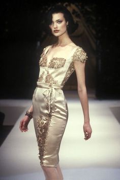 Couture Fashion Photography, 90s Supermodels, Couture Dresses, Fancy Dresses, European Fashion, Fashion Photographer