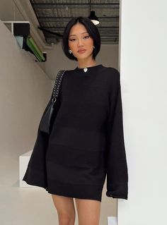 Long sleeve dress Relaxed fit 60% cotton 40% acrylic Knit material Drop shoulder High neckline Good stretch Unlined Sweater Dress Black, Knitted Jumper Dress, Black Jumper Dress, Fleece Dress, Outerwear Outfit, Knit Sweater Dress, Curve Dresses, Casual Tank Tops, White Midi Dress