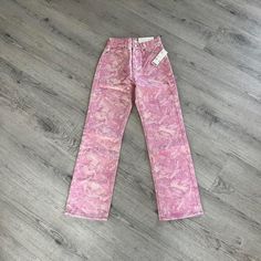 Brand New With Tags- Pink Diamond Bdg Cowboy Jeans! Literally So Cute. Size 24” And Originally Bought For $79. Cowboy Jeans, Bdg Jeans, Baroque Fashion, Jeans Color, Pink Diamond, Colored Jeans, Beautiful Outfits, Dream Closet, So Cute