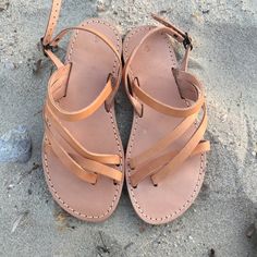 ♥ A pair of high quality,100% genuine Greek leather sandals ♥ You can wear them all day, they are very comfortable ♥ Perfect for everyday adventures, beach, bridal Make a simple measurement to make sure you get the right size! If you take half size, go UP to the nearest whole size Ladies shoe sizes EU3536373839404142 UK23-3.54566.578 USA4.5567891011 cm23.123.824.425.125.826.527.2....27.8 inches__9.19.39.69.910.1510.410.710.9 YOU CAN FIND MORE THAN 100 SANDAL DESIGNS IN MY SHOP: https://www.etsy. Leather Double Strap Toe Ring Sandals For Beach, Beach Sandals With Double Strap And Leather Sole, Womens Strappy Sandals, Flat Leather Sandals, Ladies Shoe, Sandals Gladiator, Strappy Sandals Flat, Sandals Flat, Beach Bridal