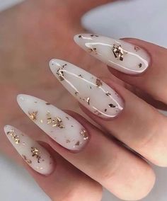 White Almond Nails, White Nails With Gold, Milky Nails, Gold Nail Designs, Gold Nail, Glamorous Nails, Almond Nails Designs, Almond Nail, Top Nail