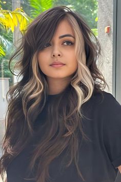 Wavy Wolf Cut With Side Bangs Side Part Wolfcut, Color Block Curtain Bangs, Wolf Cut With Long Bangs, Long Hair Color Ideas For Brunettes, Wolf Cut With Side Part, Cow Lick Hairstyles, Side Parting Bangs, Wolf Cut With Side Bangs, Two Tone Hair Color Ideas For Brunettes