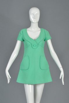 Hey, I found this really awesome Etsy listing at https://www.etsy.com/listing/237325698/mod-dress-soft-wool-60s-women-dress Couture Mini Dress, 1969 Fashion, Attic Studio, Andre Courreges, Style Année 60, 60s Women, Fashion 1960s, Robes Vintage, Green Stuff