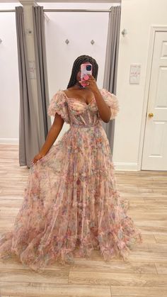 Poofy Sleeve Prom Dress, Sherri Hill Flower Dress, Prom Dresses Bridgerton, Bridgeton Prom Dresses, Kidcore Prom Dress, Pink Bridgerton Dress, Flowy Floral Prom Dress, Poofy Bridesmaid Dress, Bridgerton Core Outfits