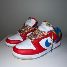 White Extra Laces. Worn Once. Great Condition Nike Collab Sneakers, Nike Shoes Men, Fruity Pebbles, Mens Nike Shoes, Nike Dunk, Shoes Men, Nike Dunks, White Nikes, Mens Shoes Sneakers