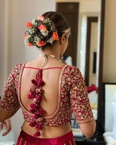 Stunning Bridal Buns Every Bride-To-Be Must Bookmark For Their D-Day Latest Bridal Blouse Designs, New Saree Blouse Designs, Backless Blouse Designs, Wedding Saree Blouse Designs, Traditional Blouse Designs, Lehenga Blouse Designs, Blouse Back Neck Designs, Wedding Blouse Designs