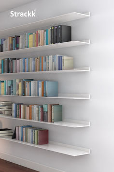 Die #Bücherregale von Strackk schweben an der Wand. Das Aufhängesystem ist unsichtbar. Die regale sind dünn und extrem stabil mit einer Tragfähigkeit von bis zu 250 Kilo pro Meter. 

Jede Zentimeterlänge zwischen 20 und 800 cm ist möglich. Die Wandregale bestehen aus 75% recyceltem Metallaluminium und sind bestellbar in jeder Farbe.

#strackk #bücherregal #Inneninspiration #homedecor #designregale Wall Book Shelf Ideas, Custom Shelf, Minimalist Shelves, Floating Bookshelves, Floating Wall Shelf, Home Library Design, Wall Shelves Design, Modern Bookcase, Wall Bookshelves