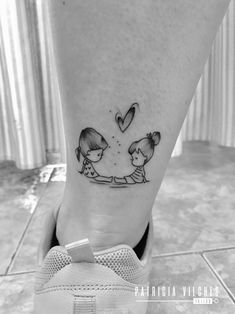 Twin Tattoos, Baby Tattoo Designs, Sisters Tattoo, Matching Sister Tattoos, Mom Tattoo Designs, Mommy Tattoos, Mother Tattoos, Bff Tattoos, Weird Tattoos