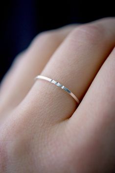 Minimalist Hammered Silver Stackable Rings, Silver Hammered Minimalist Midi Rings, Simple Hammered Stackable Rings As Gift, Simple Hammered Stackable Rings For Gifts, Simple Hammered Stackable Rings Gift, Simple Hammered Stackable Rings For Gift, Simple Silver Stackable Rings, Ring Texture, Simple Silver Ring