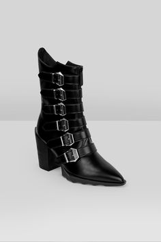 2 THE POINT.- Statement, faux leather boot.- Pointed toe.- Statement buckles.- Inside zip closure.- Heel height 9cm/3.5"- Wipe clean.with KILLSTAR branding, 100% PU. Vampire Sorceress, Goth Vtuber, Medieval Vampire, Killstar Shoes, Vampire Outfit, Creeper Boots, Demonia Boots, Vampire Clothes, Victorian Boots