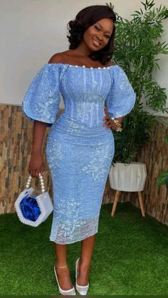 Lace Gown Styles For Wedding, Short Lace Gown, Lace Gown Styles Nigerian, Short Gown Styles, Lace Dress Classy, Styles Dress