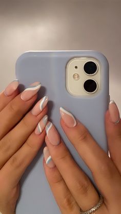 Iphone 11 Aesthetic, Iphone Cases Cute, Apple Iphone Case, Fall Nail Designs, Manicure E Pedicure