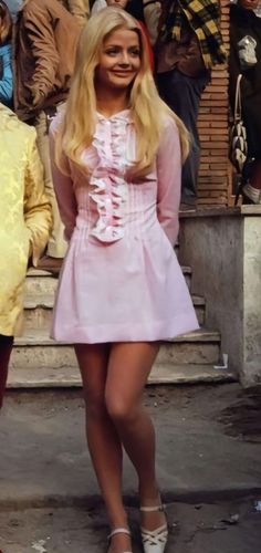 60s Outfit, Taurus Rising, Outfits 60s, 60s Outfits, 60’s Fashion, 60s Girl, Olivia Hussey, Jean Shrimpton, 60s 70s Fashion