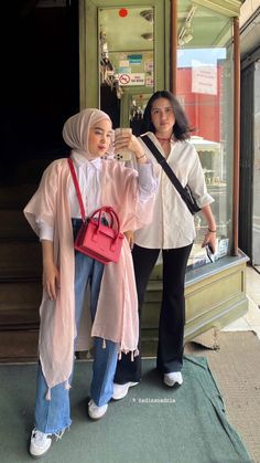 Ootd Hijab Lebaran, Kemeja Outfit Hijab, Outfit Outer Hijab, Outer Hijab Outfits, Outer Hijab, Outfit Konser, Ootd Ngampus, Fashion Outfits Hijab, Outfit Outer