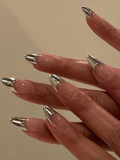 Pink Stiletto Nails, Fake Nails With Glue, White Nail, Silver Nails, Stick On Nails, Nail Arts, Chrome Nails, Nail Accessories