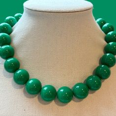 This unique necklace is made on strong stretch cord and is easily pulled on and off over the head. There is no clasp.  Get ready to dazzle with our Kelly Green Chunky Bubblegum Bead Necklace! Featuring striking 20mm large beads in your fave custom colors, this vibrant beaded choker guarantees to add that extra pop to any outfit. Perfect for those who dare to stand out. Add some fun flair to your jewelry game today! 💚✨ #UniqueStyle Introducing our vibrant and eye-catching large beaded necklace! Big Bead Necklace, Necklace For Kids, Large Bead Necklace, Large Beads, Bubblegum Necklace, Bubblegum Beads, Jewelry Beaded, Kids Necklace, Chewing Gum