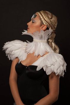 White feather collar. Large feather choker neck corset. Valkyrie Cosplay, Corset Choker, Feather Collar, Neck Corset, Burning Man Festival, White Feather, Neck Choker, Festival Clothing, Feather Design