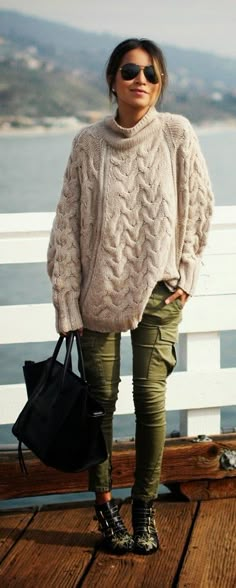 Fall trends | Oversized sweater, military khaki skinnies, black strapped shoes, black handbag Post Baby Style #fourthtrimester #postpartumstyle Society19 Outfits, Winter Fashion Outfits Dressy, Green Cargos, Sweater And Jeans Outfit, Hey June, Dressy Sweaters, Fashion Forward Outfits, Outfits Dressy, Cargo Pants Outfit