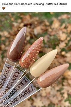 Fall Nails Pink And Brown, November Nail Inspiration, Fall Nail Designs With Gems, Fall Nail Designs Neutral, Oval Fall Nails Designs, End Of November Nails, November Nail Color Ideas, Fall Birthday Nail Ideas, Pastel Fall Nails