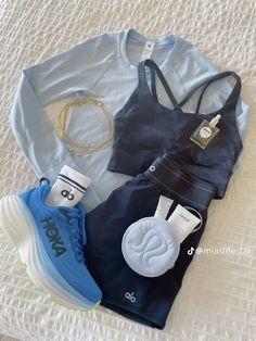 Marathon Running Outfit, Fitness Fits, Tennis Fits, Workout Board, Ag Teacher, Outfits Athletic, Walking Outfits