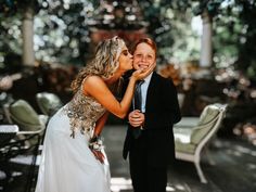 Big Sister Pictures, Tennessee Elopement, Big Sister Little Brother, Prom Picture, Cheek Kiss, High School Prom, Prom Photography, Sister Pictures