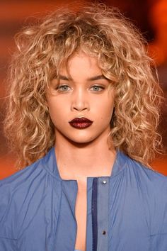 Painted Makeup, 16 Inch Hair, New Hair Do, Women Wigs, Medium Curly, Hot Hair Colors, Medium Curly Hair Styles, Bare Face, Pat Mcgrath