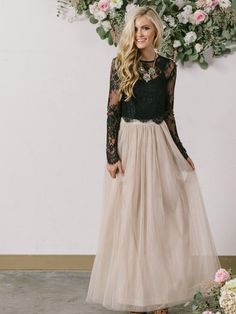 Prom Dresses Two Piece Long, Rok Tile, Airy Styles, Black Lace Prom Dress, Wedding Guest Outfit Winter, Gonna In Tulle, Skirt Tulle, Tulle Maxi Skirt, Tulle Evening Dress