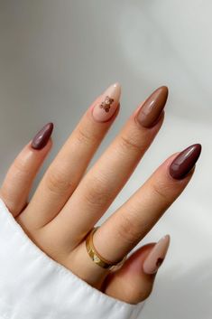 Brown Nail Designs, Plaid Nail Designs, Checkered Nails, Brown Nail, Brown Nails Design, Glitter Accent Nails, Cute Short Nails, Nude Nail Designs, Cute Nails For Fall