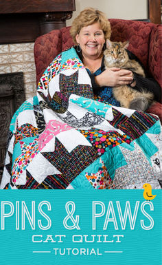 Watch this Super Easy Pins & Paws Cat Quilt Tutorial! Jenny demonstrates how to make a quick and easy cat quilt using 10" squares of precut fabric (layer cakes). Missouri Quilt Tutorials, Missouri Quilt Company, Missouri Star Quilt Company Tutorials, Missouri Star Quilt Tutorials, Colchas Quilting, Paws Cat, Missouri Quilt