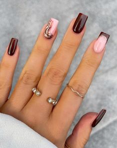 Discover 32 Fall Nails 2024: Chic Trends & Seasonal Nail Art Ideas Autumn 24 Nails, Autumn Nail Inspo 2024, Nail Designs Autumn 2024, Biab Nails Ideas, October Nail Ideas 2024, Jesenji Nokti 2024, Nail Inspo Autumn 2024, Autumn Winter Nails 2024, Atum Nails 2024