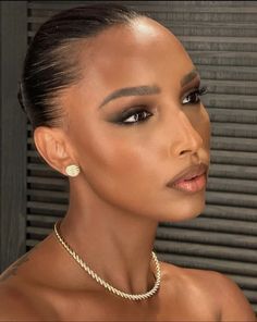 Natural Snatched Makeup Looks, Soft Glam Bridal Makeup Black Women, Make Up Inspiration Natural, Natural Makeup Looks Black Women, Low Contrast Makeup Black Women, Sultry Makeup Looks, Wedding Makeup Black Women, Black Woman Makeup, Ryan Destiny Lip Combo