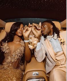 ♡♡ @PrincessNedji ♡♡ Prom Black Couples, Senior Photoshoot Outfits, Prom Black People, Psd Boxers, Couple Prom, Classy Prom, Prom Couples