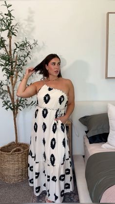 I love the one shoulder look! Its very flowy and sinches above the waist making it bloat and bump friendly. I am wearing a medium and usually an 8/10. Fashion Toys, Luxury Store, Maternity Fashion, Curvy Fashion