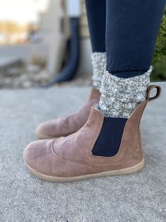 Best Barefoot Shoes, Chelsea Boots Outfit, The Gladiator, Minimalist Shoes, Barefoot Shoes, Trendy Sneakers, New Sneakers, House Slippers