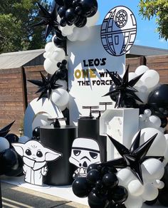 star wars themed birthday party decorations and balloons