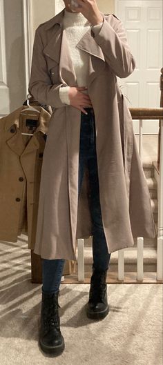 Winter Fashion Outfits Trench Coat, Woman Trench Coat Aesthetic, Trench Coat Combat Boots, School Coat Aesthetic, Long Jackets Aesthetic, How To Style A Brown Trench Coat, Fall Coat Aesthetic, Trench Coat Boots Outfit