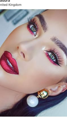 Metallic Red Lipstick, Makeup Bibir, Burgundy Makeup Look, Red Lipstick Makeup Looks, Burgundy Makeup, Cute Eyeshadow