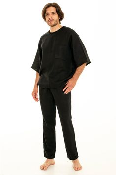 Men's Black linen t-shirt 100% Linen Size S Chest 39.37 in Arm Length 13.77 in back width 16.92 in hips 41.33 in Size М Chest 41.33 in Arm length 13.77 in Back width 17.32 in Hips 45.27 in Size L Chest 45.3 in Arm length 13.77 in Back width 18.89 in Hips 49.12 in Size XL Chest 53.14 in Arm length 14 in Back width 19,68 in Hips 51.18 in Size 2XL Chest 57.05 in Arm length 14 in Back width 21,63 in Hips 55.11 in Size 3XL Chest 62.99 in Arm length 14 in Back width 22.44 in Hips 59.05 Care: Hand or w Short Sleeve T-shirt With Pockets For Loungewear, Short Sleeve Linen T-shirt For Loungewear, Modern Black Linen Tops, Casual Linen T-shirt For Loungewear, Black Casual Tops With Straight Hem, Casual Black Tops With Straight Hem, Casual Black Top With Straight Hem, Casual Black Short Sleeve Shirt, Casual Black Shirt For Loungewear