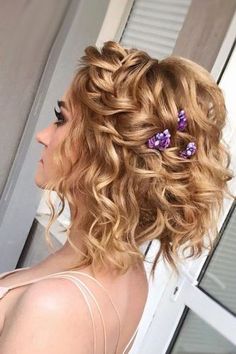 35+ Stylish Wedding Hairstyles for Short Hair in 2019 wedding hairstyles, short wedding hairstyle, shoulder length hairstyle, bob wedding hairstyle Trend Hairstyles, Wavy Wedding Hair, Wedding Hairstyles Medium Length, Hairstyles Wedding, Short Wedding Hair, Short Hair Updo, Trending Hairstyles