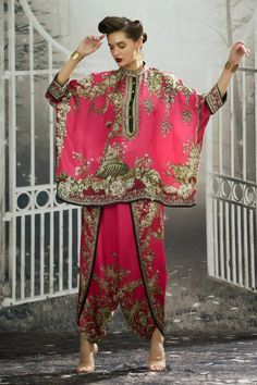 Fuchsia pink dolman sleeves silk tunic with all over flora treasure print. - Aza Fashions Collar Chanel, Rajdeep Ranawat, Diana Penty, Luxury Sale, Silk Tunic, Fashion App, Band Collar, Fuchsia Pink, Print Tunic