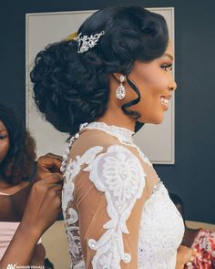 Updo Hairstyles Curly, Black Bridal Hair, Wavy Wedding Hair, Curly Wedding Hair, Wedding Hairstyles Bride, Prom Hairstyles For Short Hair, Bridesmaid Hair Half Up